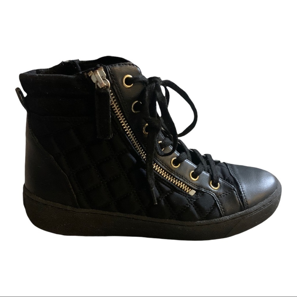 ALDO Black Quilted Ankle Boots Size 7